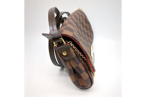 ショルダーバッグのルイ・ ヴィトン（LOUIS VUITTON）