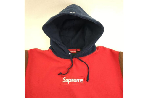 シュプリーム（Supreme）のボックスロゴパーカー