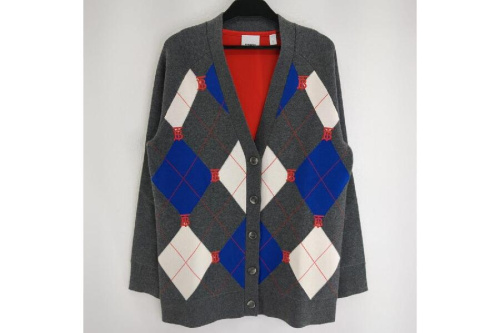 ファッションのトップス