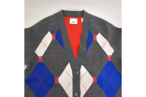バーバリー（Burberry）のアーガイルチェックTB