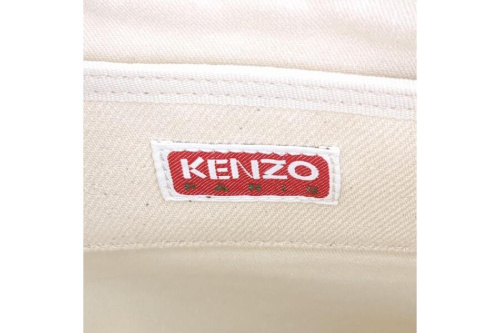 ケンゾー(KENZO)のKENZOモチーフ刺繍入り