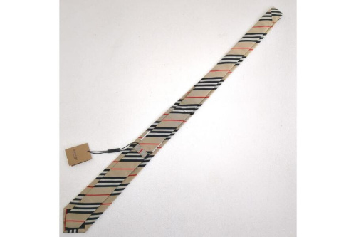 ネクタイのバーバリー（Burberry）