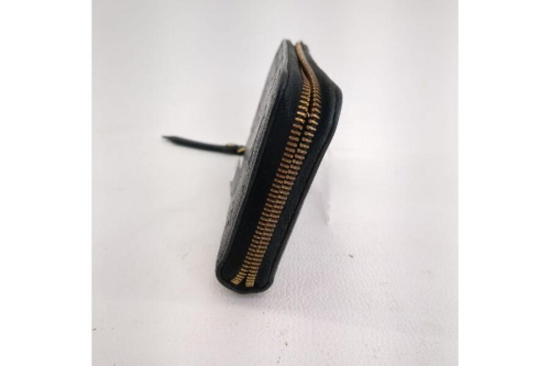 ジッピー ウォレットのモノグラムアンプラント