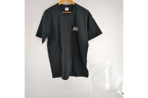 ファッションのTシャツ