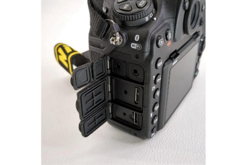 ニコン(Nikon)のデジタル一眼レフカメラ