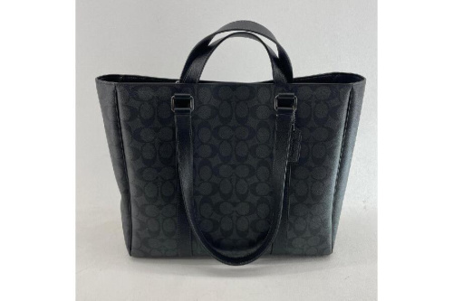 バッグのトートバッグ