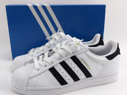 ファッションのスニーカー