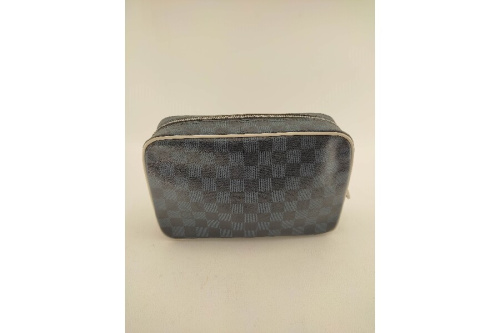 ルイヴィトンのポーチ