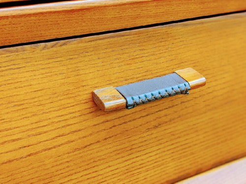 テレビ台の朝日木材