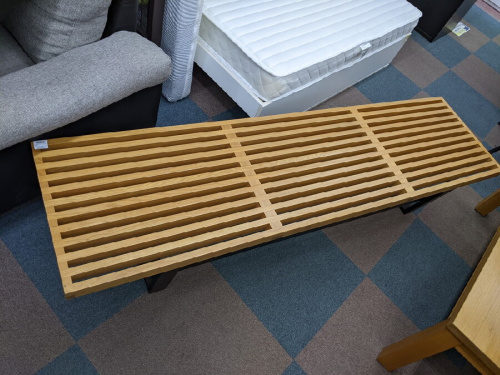 ベンチのリプロダクト