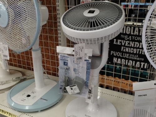 扇風機のサーキュレーター