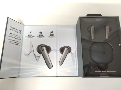 オーディオのイヤホン