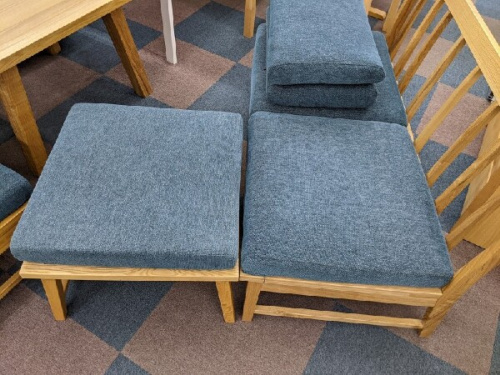 ダイニングテーブルの天然木家具