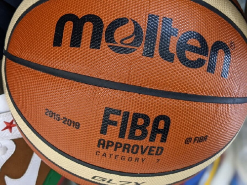 中古スポーツ用品のバスケットボール