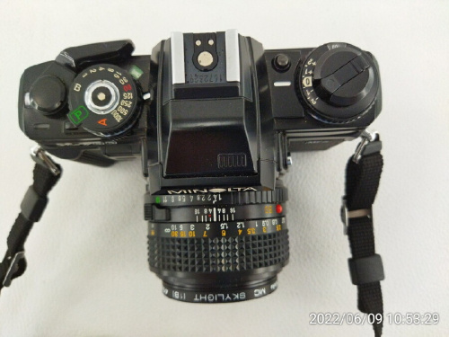中古カメラのフィルムカメラ