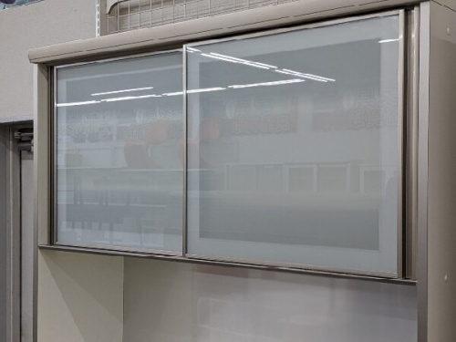 中古家具の食器棚