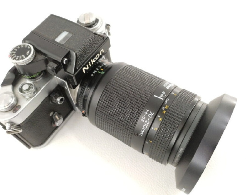中古カメラのフィルムカメラ