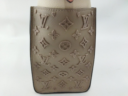 ルイヴィトンのLOUIS VUITTON