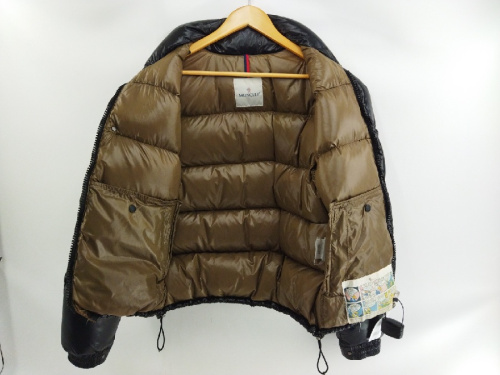 古着のダウンジャケット