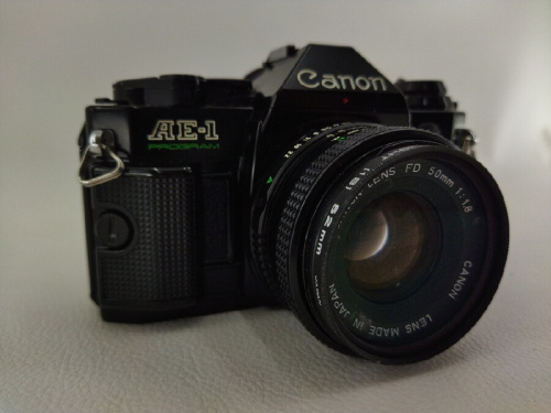 中古カメラのフィルムカメラ