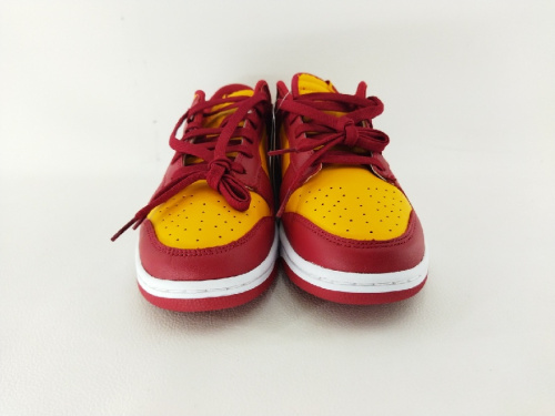 NIKEのDUNK LOW