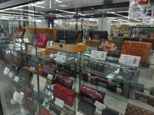 ブランド専門店