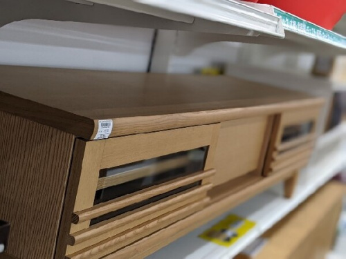 中古家具のテレビ台