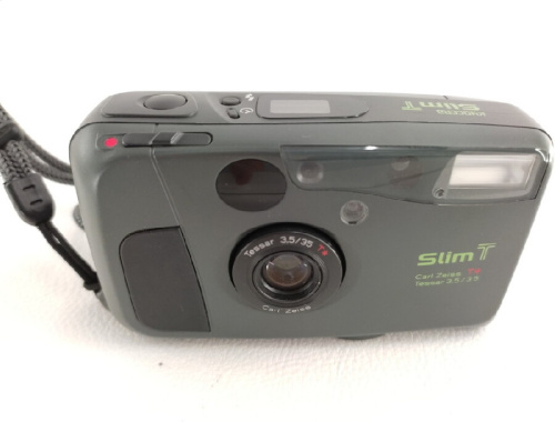 中古カメラのフィルムカメラ