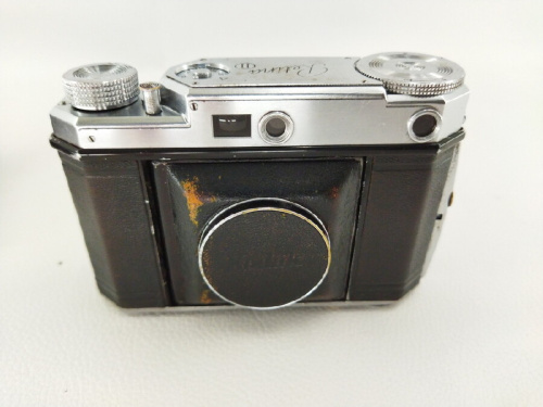 中古カメラのフィルムカメラ