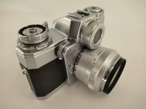 中古カメラのフィルムカメラ