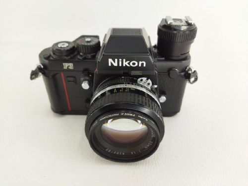 フィルムカメラの一眼レフカメラ