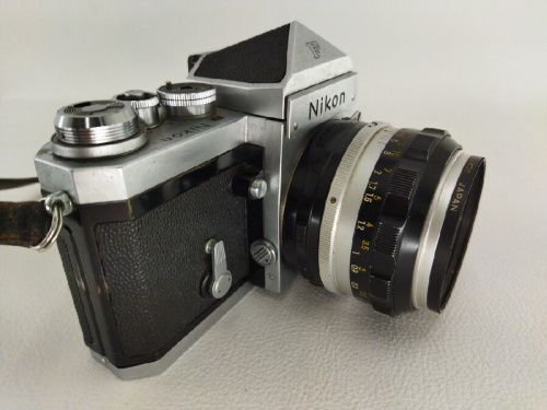 フィルムカメラの一眼レフ