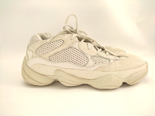 adidasのスニーカー