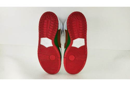 NIKEのSB DUNK
