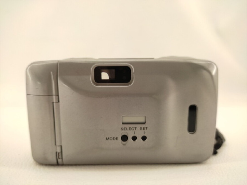 中古カメラのフィルムカメラ