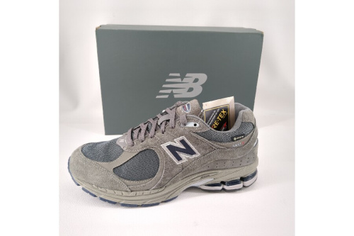 スニーカーのニューバランス（New Balance）