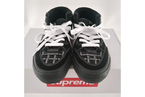 スニーカーのヴァンズ（VANS）