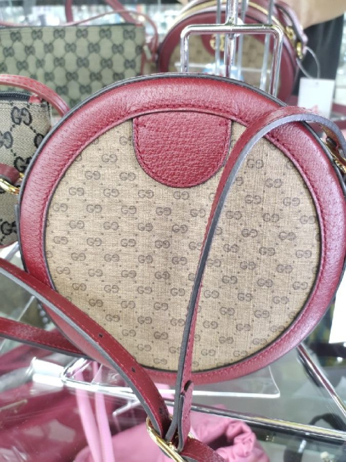 ショルダーバッグのグッチ（GUCCI）