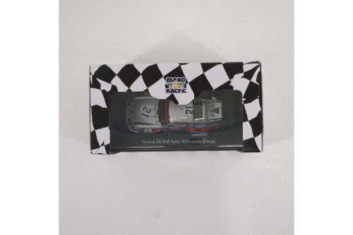 エブロのミニカー