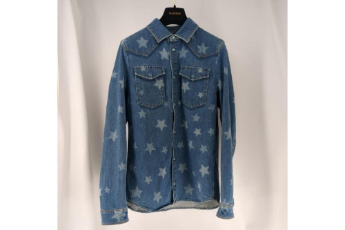 ファッションのトップス