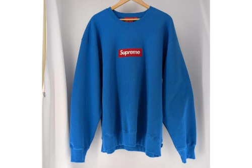 ファッションのトップス