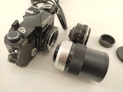 TOPCONのフィルムカメラ