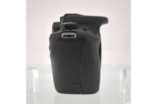 デジタル一眼レフカメラのEOS Kiss X7