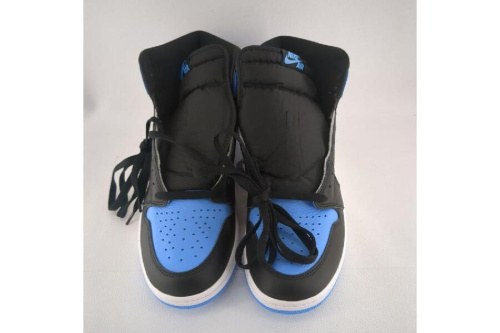 スニーカーのナイキ（NIKE）