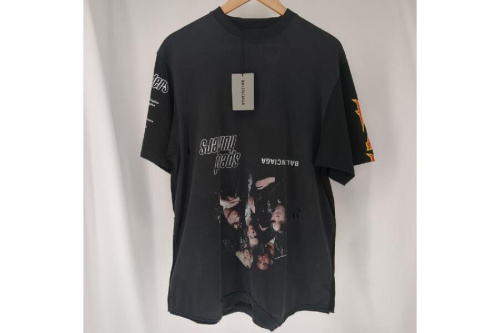 ファッションのTシャツ