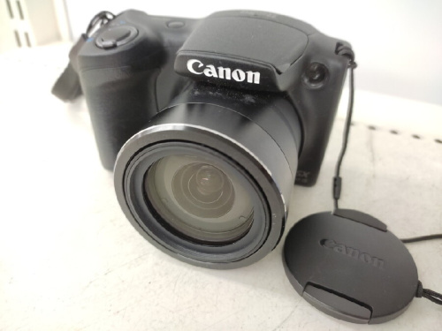 カメラのキヤノン（Canon）
