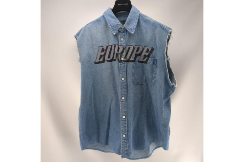 ファッションのトップス