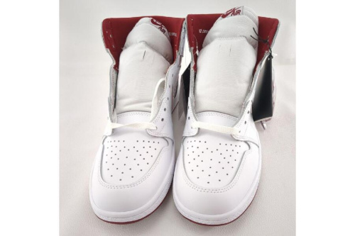 スニーカーのナイキ（NIKE）