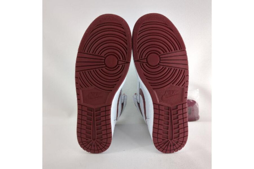 ナイキ（NIKE）のBQ4422-161