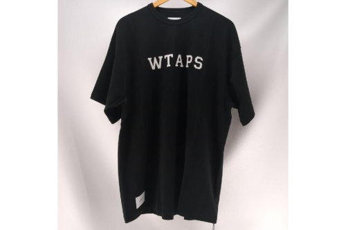 ファッションのTシャツ